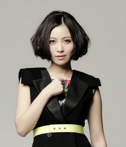 姚贝娜春晚零点压轴独唱 4分30秒唱出感恩情怀